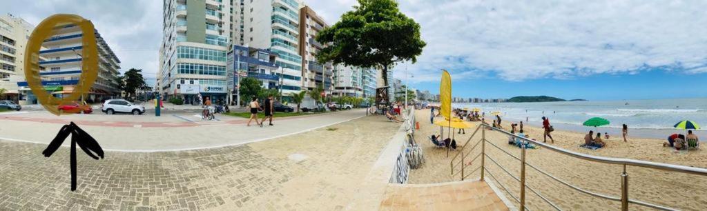 Suite Mar: Beachfront Compact Economy with Elevator Guarapari Exterior photo